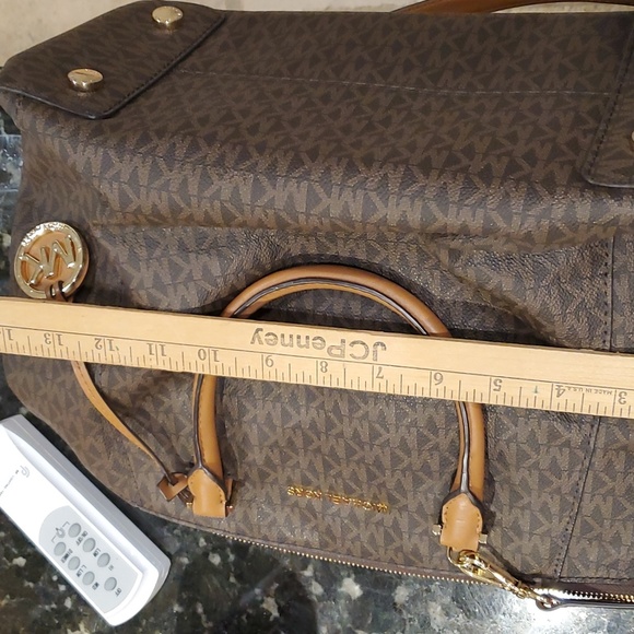 Michael Kors Riley Bag - Picture 11 of 12